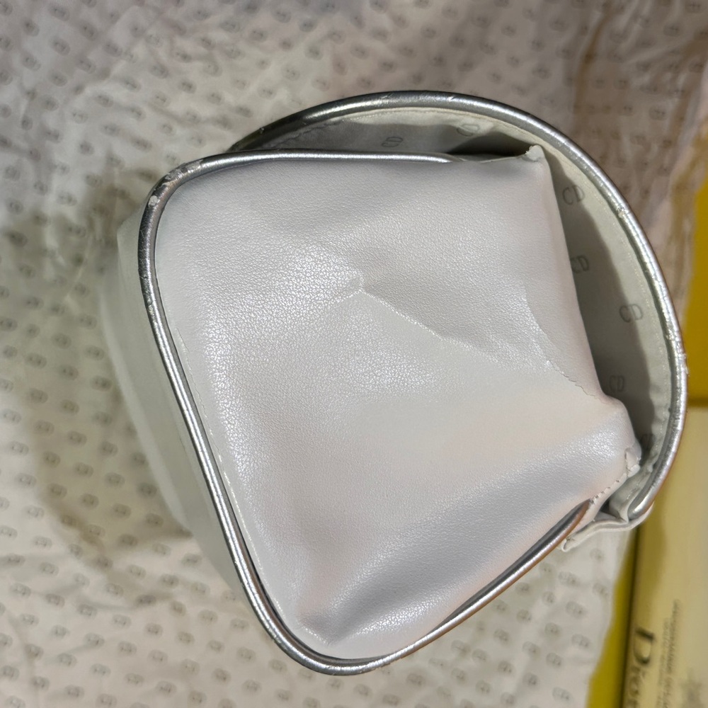 Dior Snow White Cosmetic Bag mirror included - Picture 11 of 13